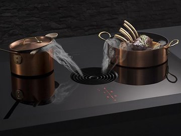 Runder Downdraft-Abzug von Bora im Herd integriert, Wasserdampf wird nach unten eingezogen